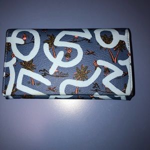 Gorgeous Brand new authentic coach wallet